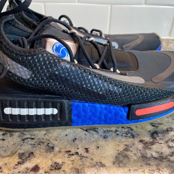 Adidas Fy9043 Boys Nmd_r1 Speedlines Sneakers Shoes - Size 6 - Picture 2 of 10